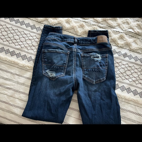 American Eagle Ripped Jeans - Picture 2 of 3